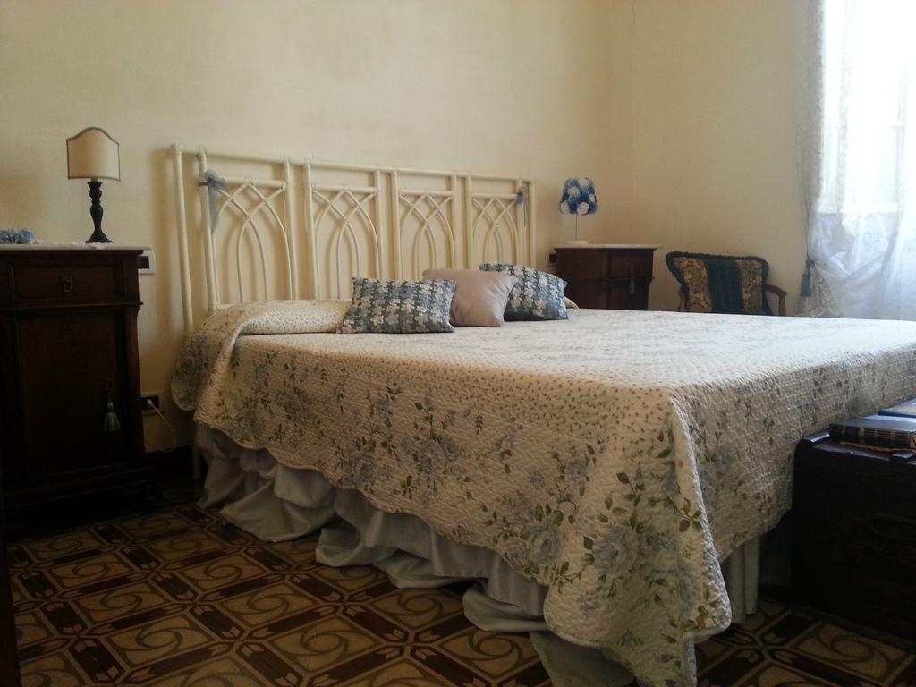 Casa Simonetti Bed and Breakfast Torre del Lago Puccini Δωμάτιο φωτογραφία